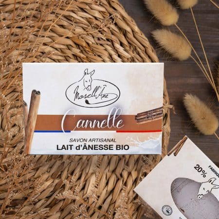 Mosell'âne - Fabrication de Cosmétiques au lait d'ânesses BIO Savon lait d'ânesse BIO à la Cannelle - Mosell'âne 130gr
